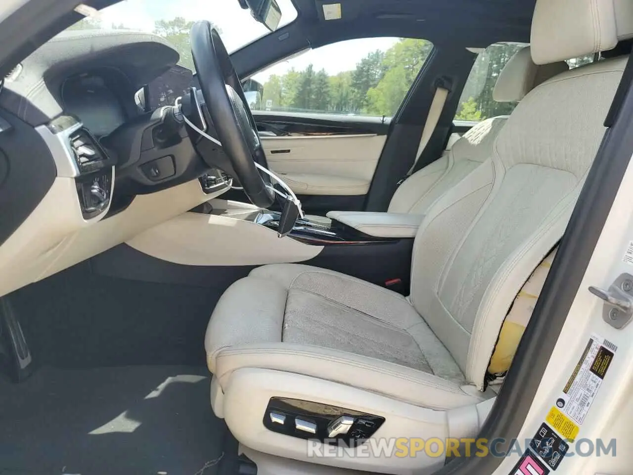 7 Фотография поврежденного автомобиля WBA13BK02MCF29815 BMW M5 2021
