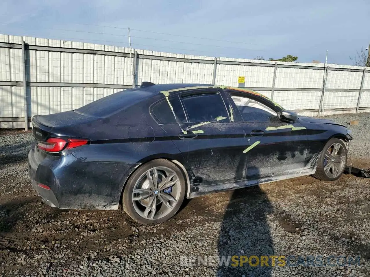 3 Photograph of a damaged car WBA13BK06MCF15237 BMW M5 2021