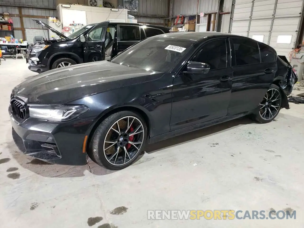 1 Фотография поврежденного автомобиля WBS83CH06MCF15472 BMW M5 2021
