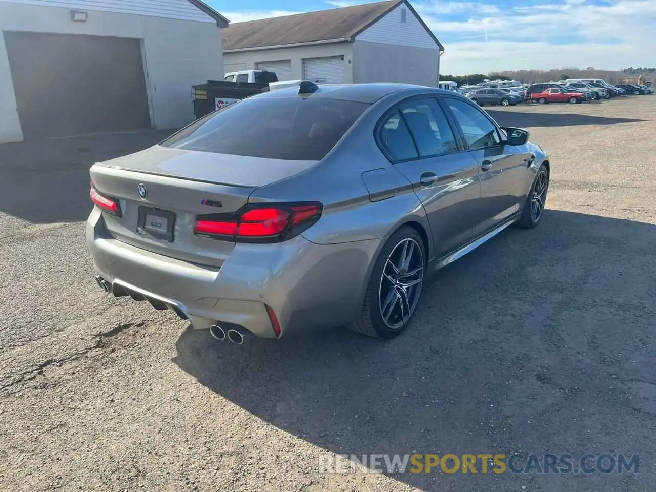 3 Photograph of a damaged car WBS83CH08MCF34587 BMW M5 2021
