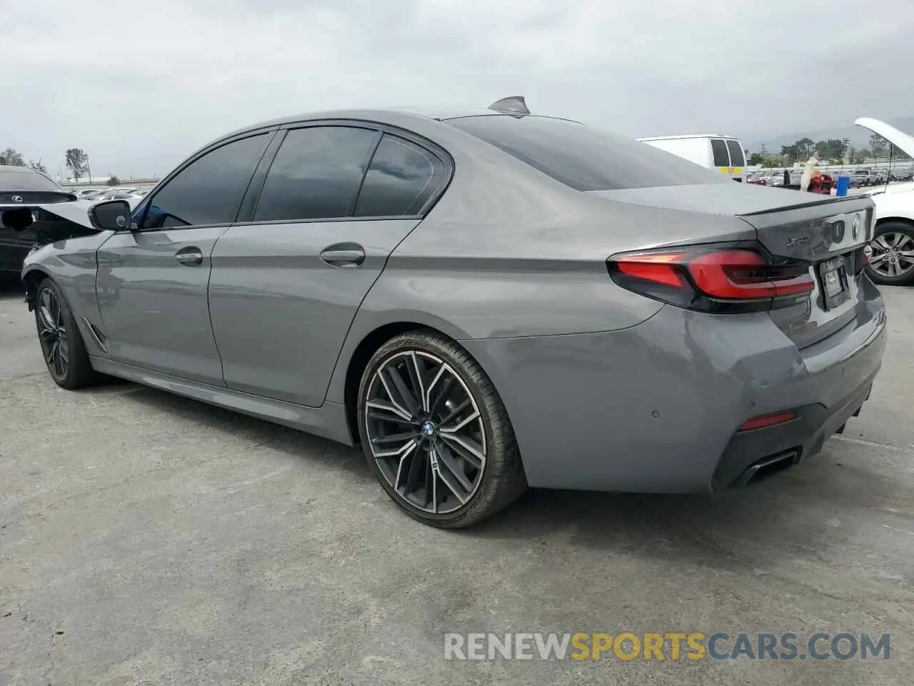 2 Photograph of a damaged car WBA13BK08NCJ34424 BMW M5 2022