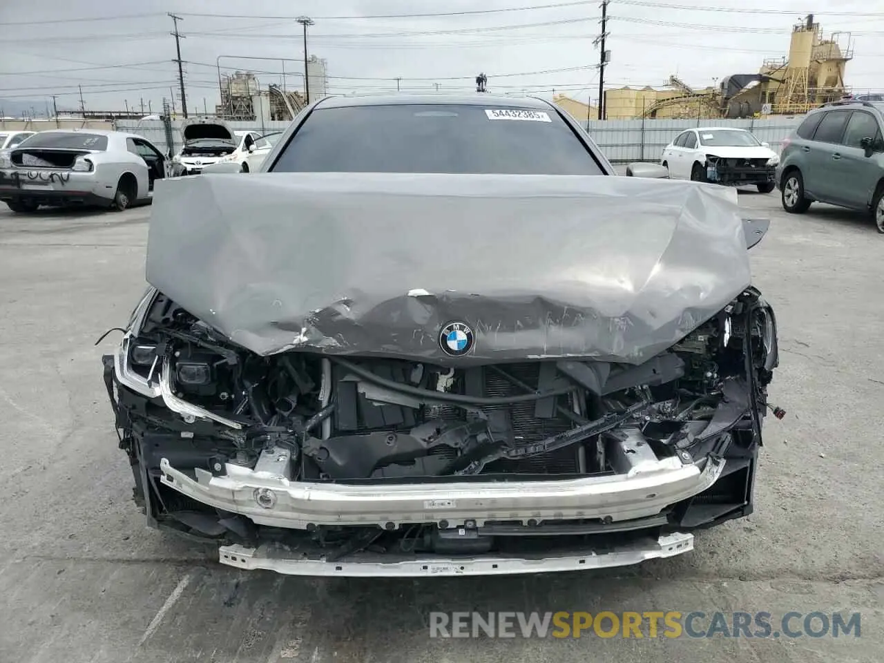 5 Photograph of a damaged car WBA13BK08NCJ34424 BMW M5 2022