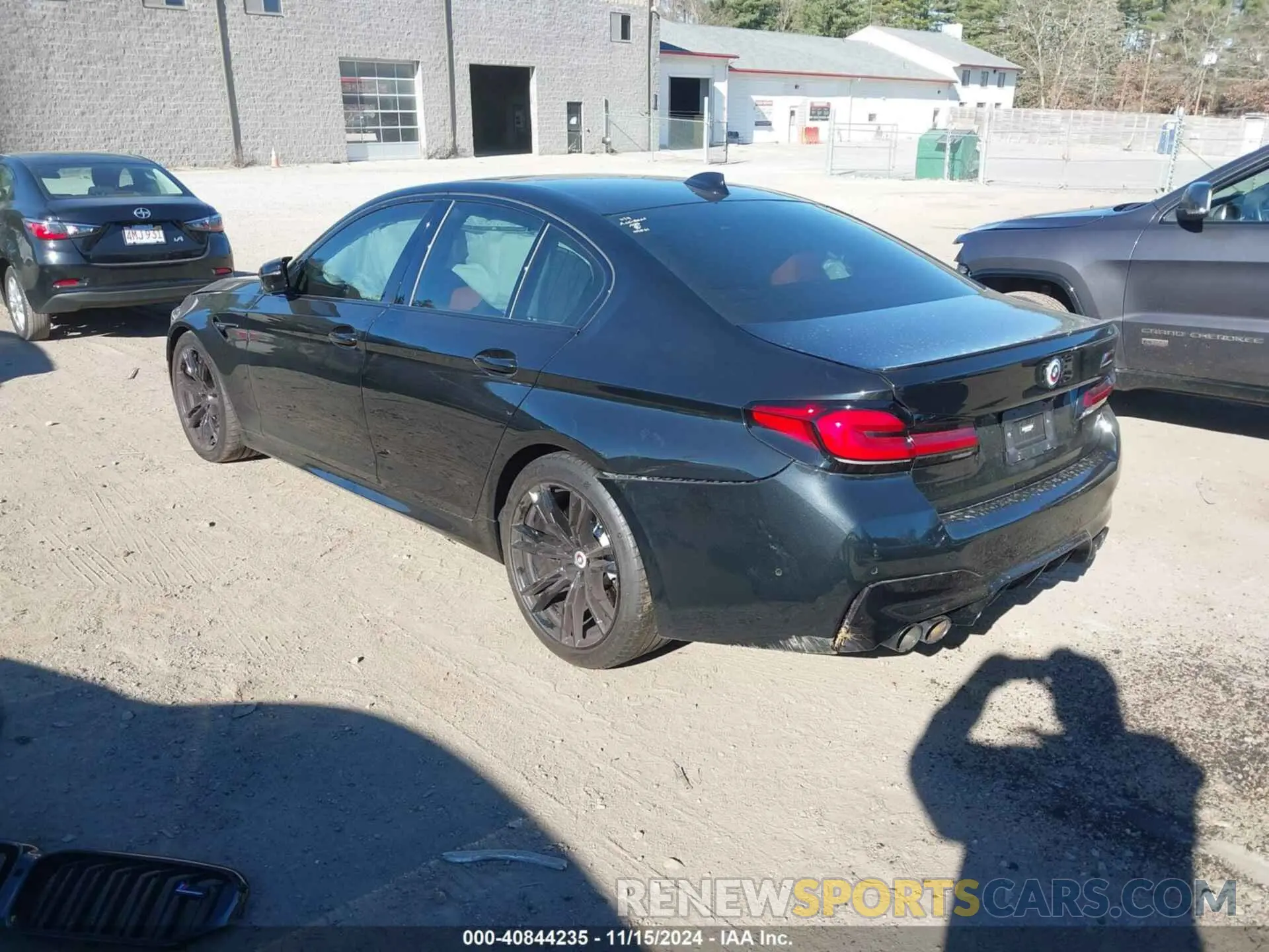 3 Фотография поврежденного автомобиля WBS83CH01NCK58820 BMW M5 2022