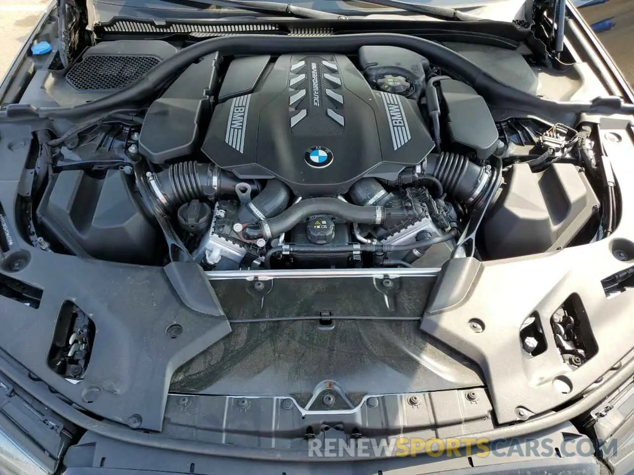 11 Фотография поврежденного автомобиля WBA13BK04PCM46128 BMW M5 2023