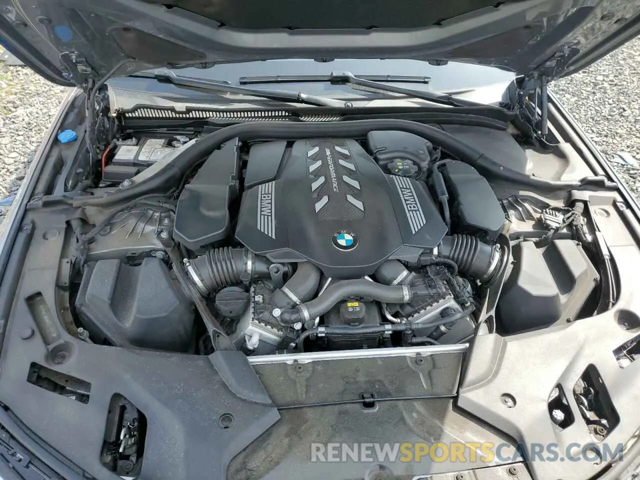 11 Фотография поврежденного автомобиля WBA13BK0XPCL37043 BMW M5 2023