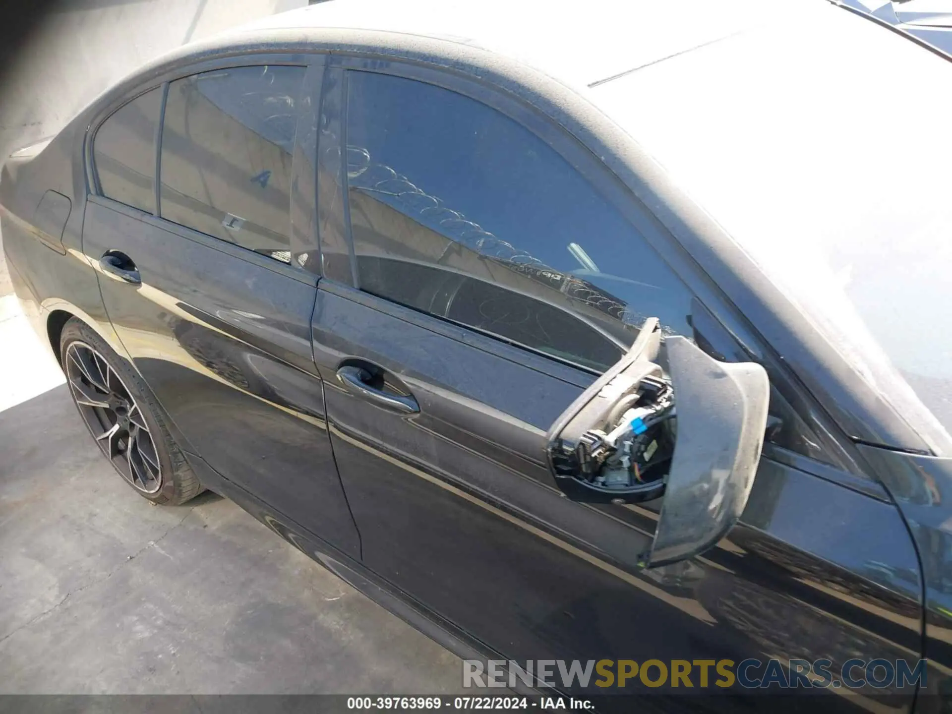 14 Фотография поврежденного автомобиля WBS83CH06PCL31246 BMW M5 2023