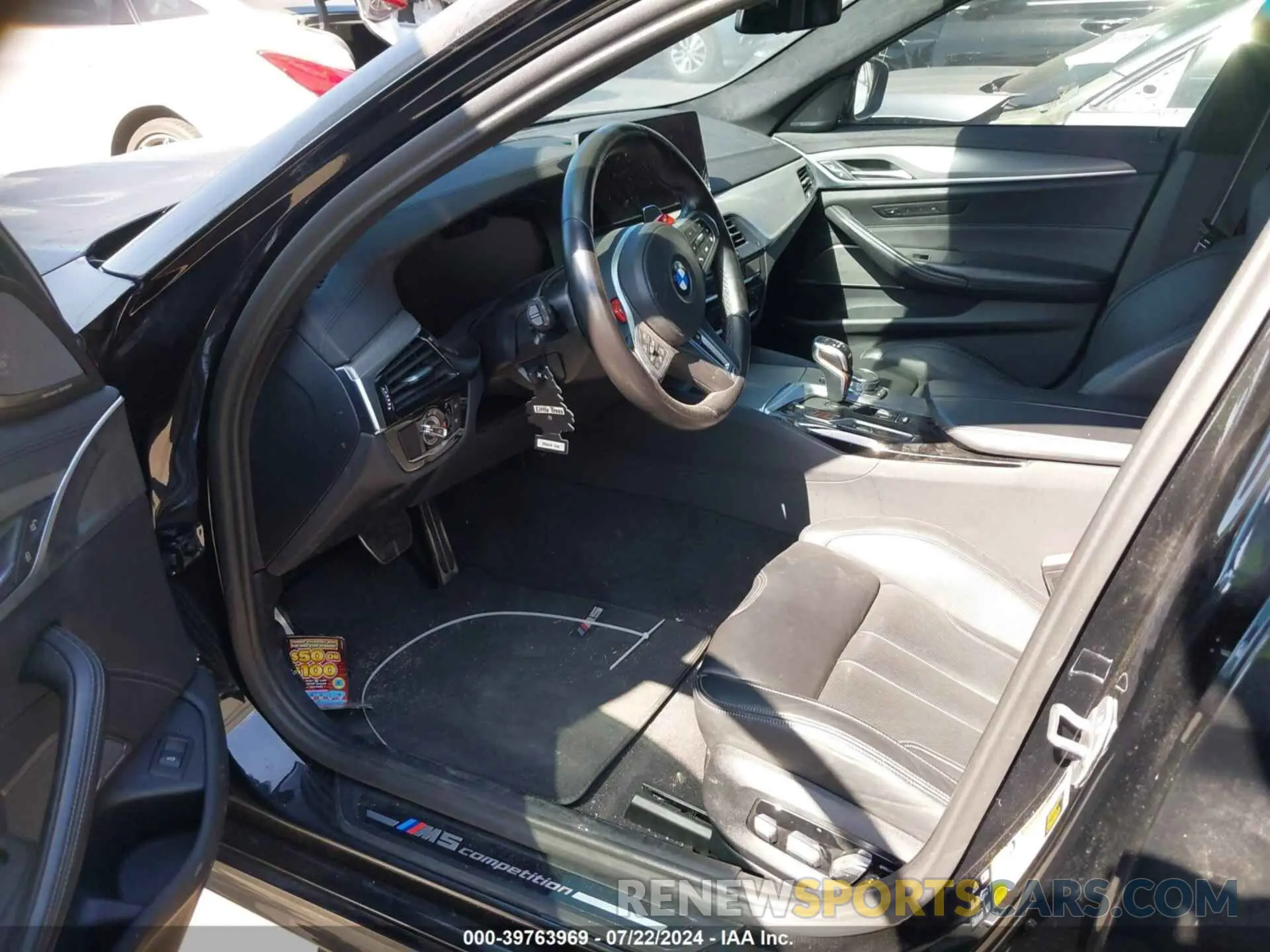 18 Фотография поврежденного автомобиля WBS83CH06PCL31246 BMW M5 2023