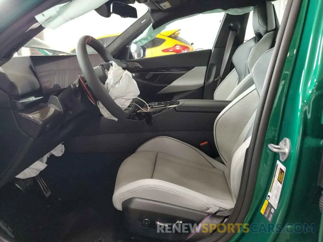 7 Photograph of a damaged car WBS83FK04SCT95434 BMW M5 2025