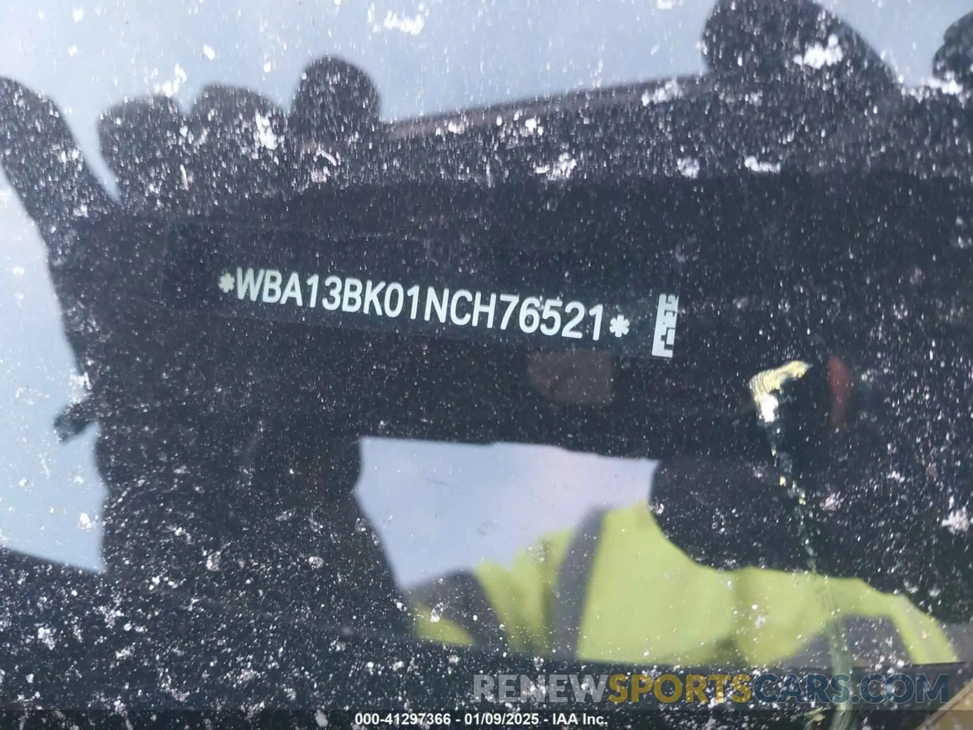 16 Photograph of a damaged car WBA13BK01NCH76521 BMW M550 2022
