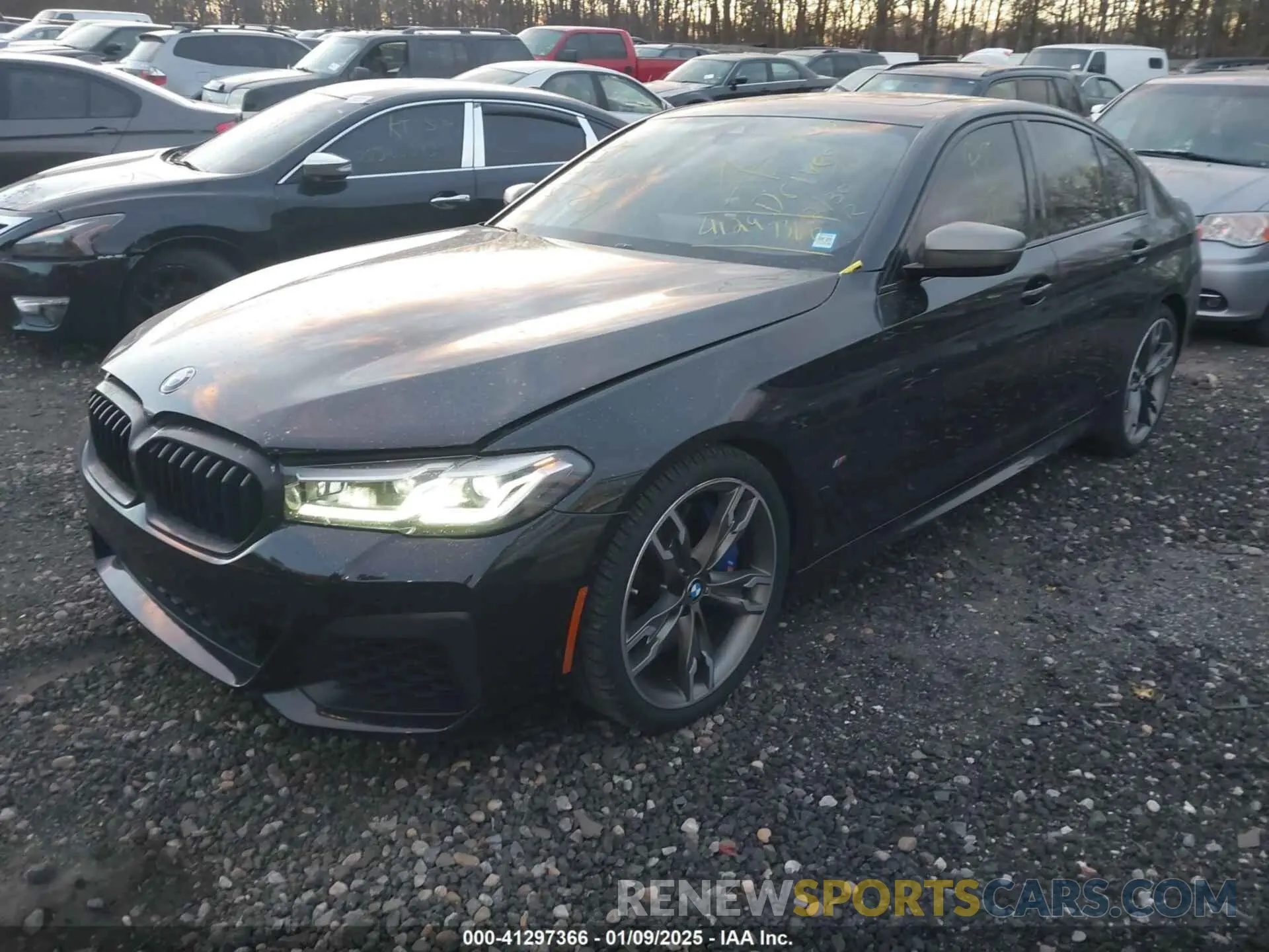 2 Photograph of a damaged car WBA13BK01NCH76521 BMW M550 2022