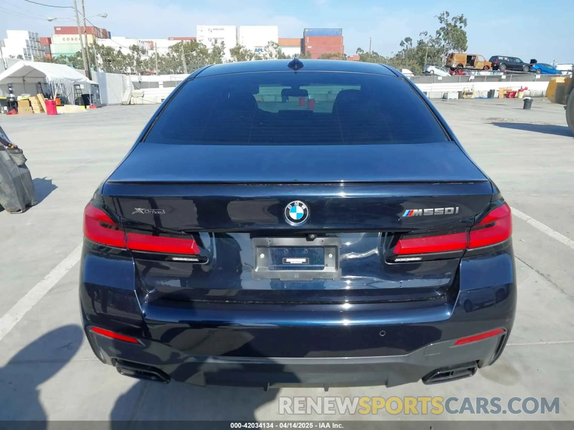 16 Photograph of a damaged car WBA13BK06NCJ43672 BMW M550 2022
