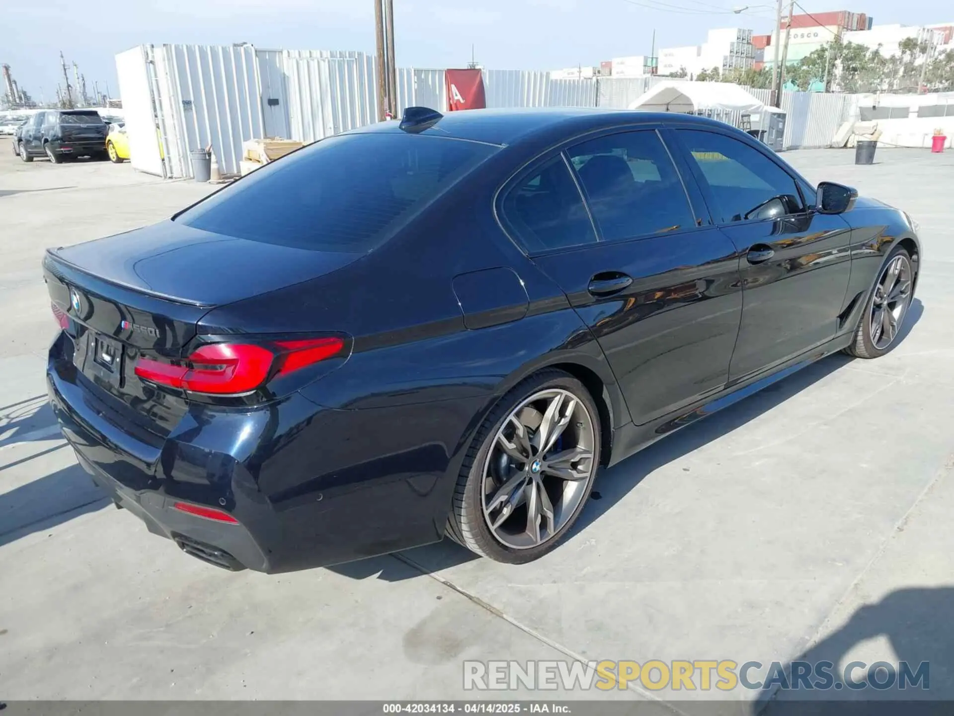 4 Photograph of a damaged car WBA13BK06NCJ43672 BMW M550 2022