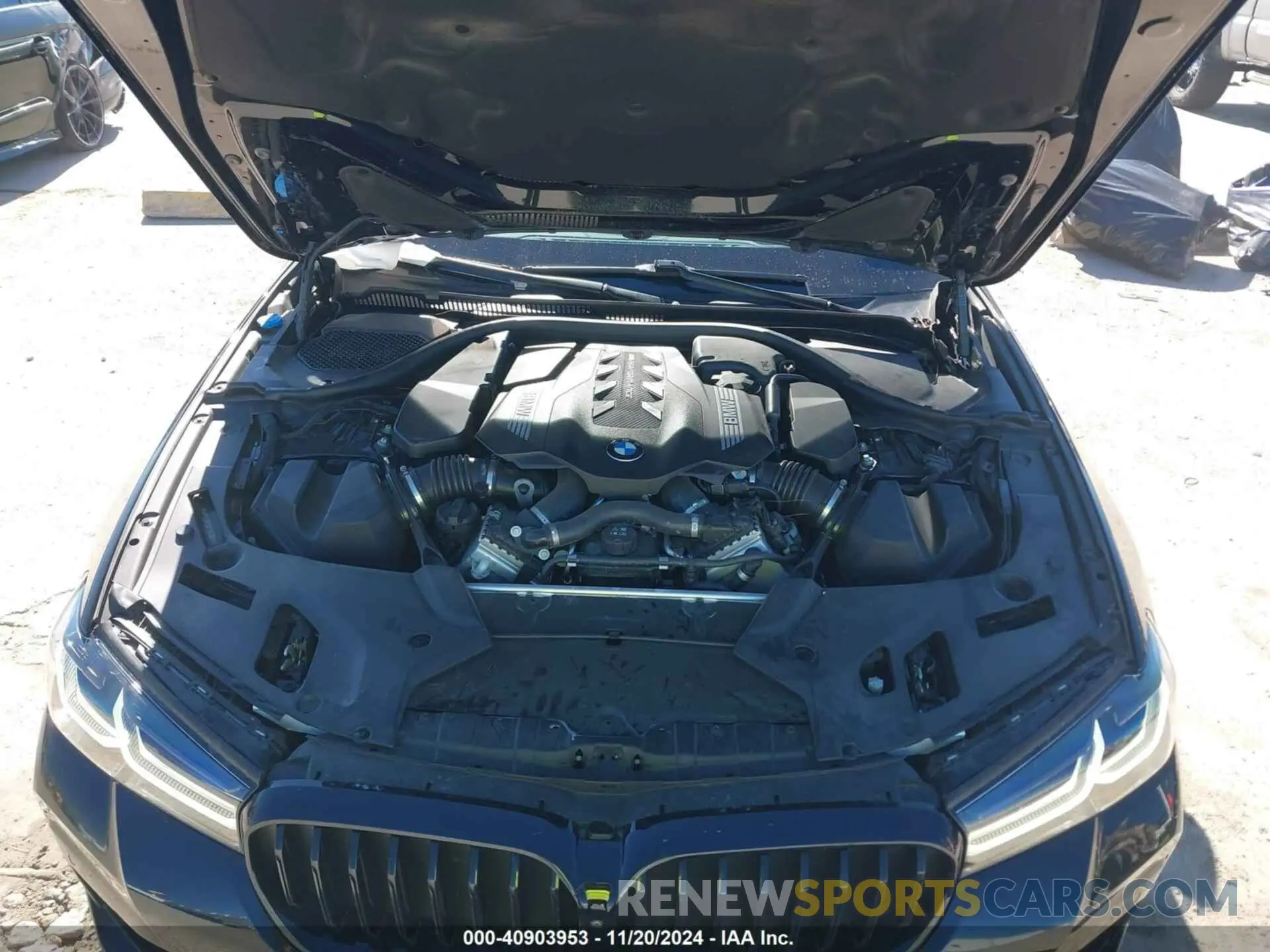 10 Photograph of a damaged car WBA13BK00PCM39225 BMW M550 2023