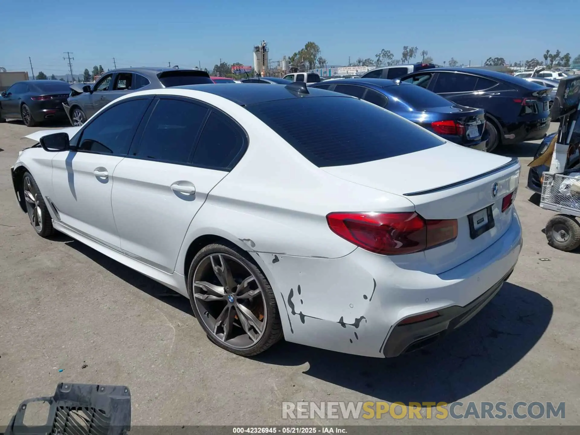 3 Photograph of a damaged car WBAJS7C0XLCD42738 BMW M550I 2020
