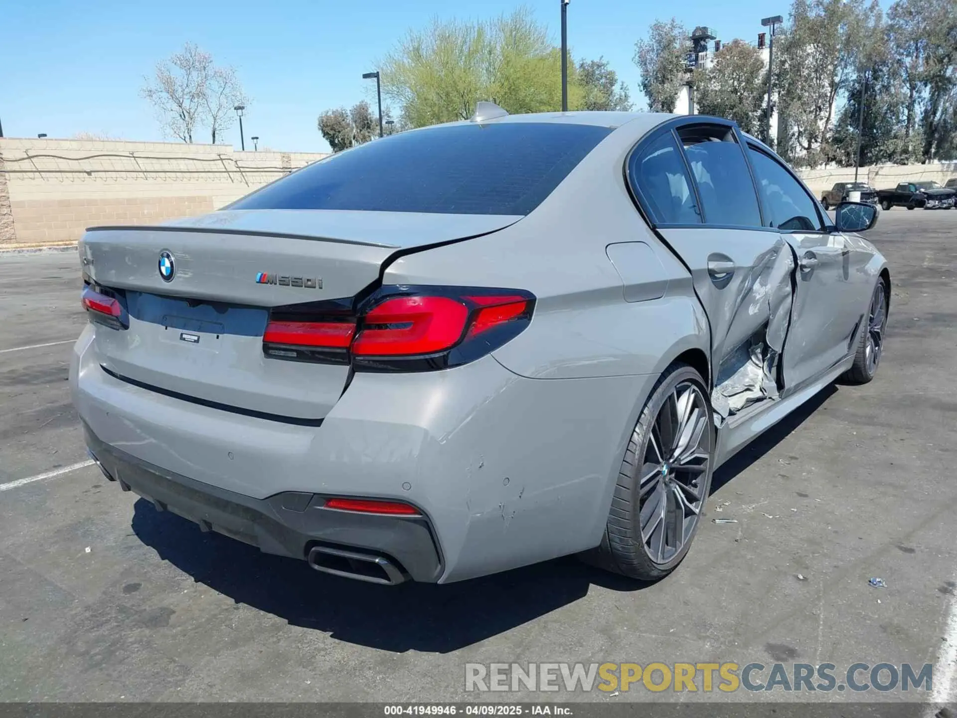 4 Фотография поврежденного автомобиля WBA13BK04MCF86288 BMW M550I 2021