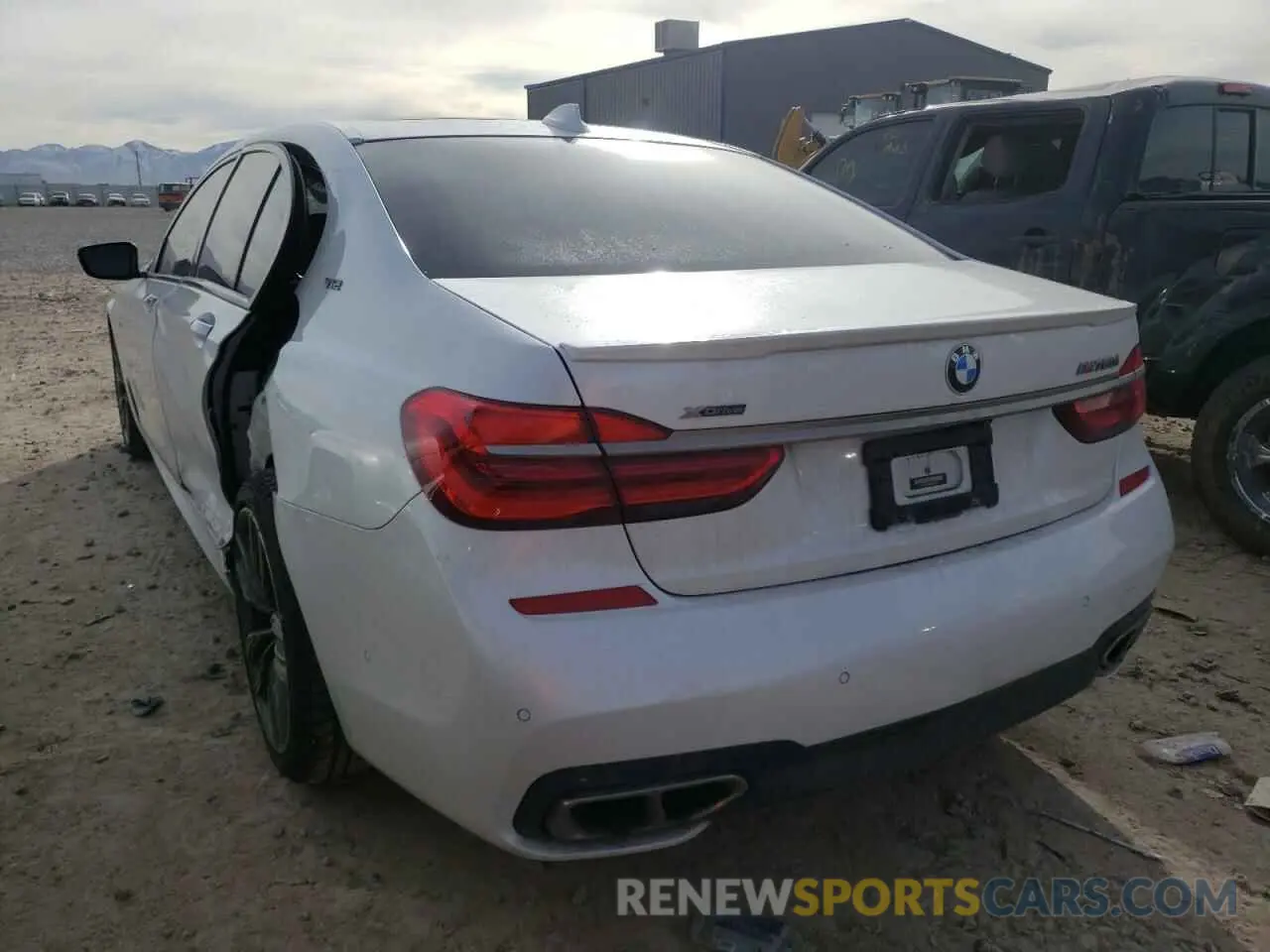 3 Фотография поврежденного автомобиля WBA7H6C58KG615050 BMW M7 2019