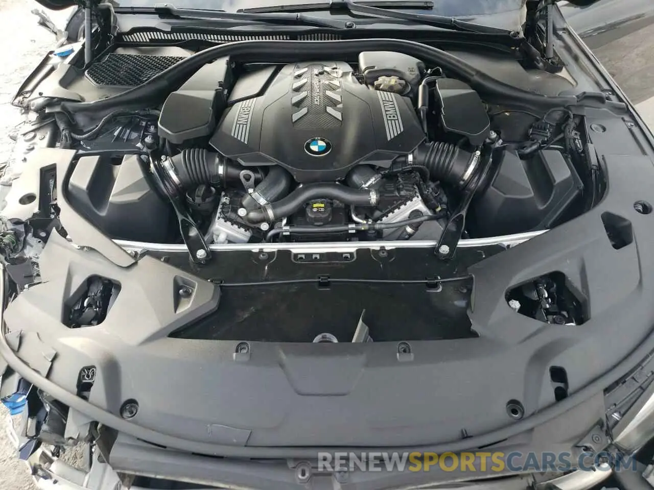 11 Photograph of a damaged car WBABC4C51KBU96056 BMW M8 2019