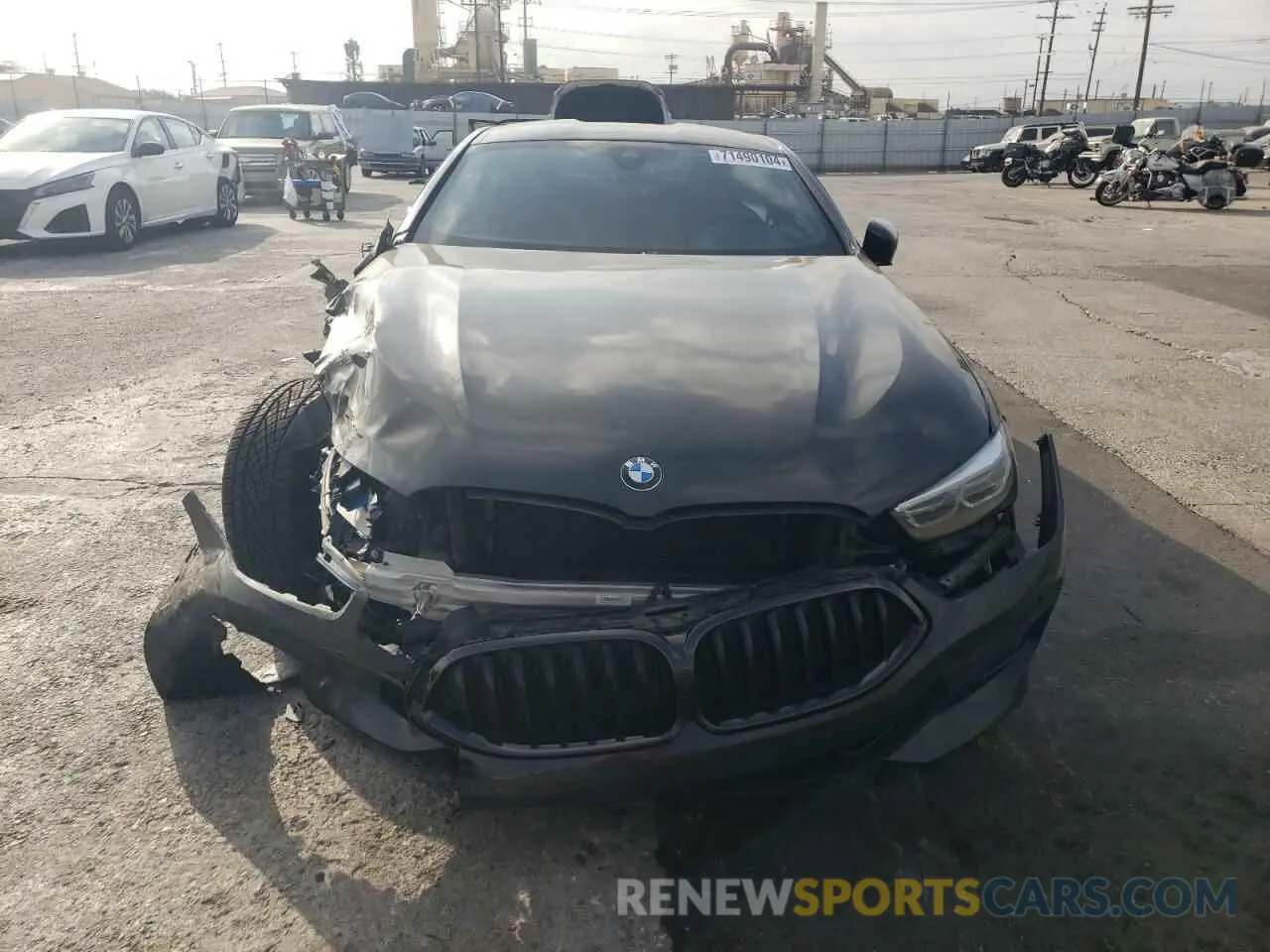 5 Photograph of a damaged car WBABC4C51KBU96056 BMW M8 2019