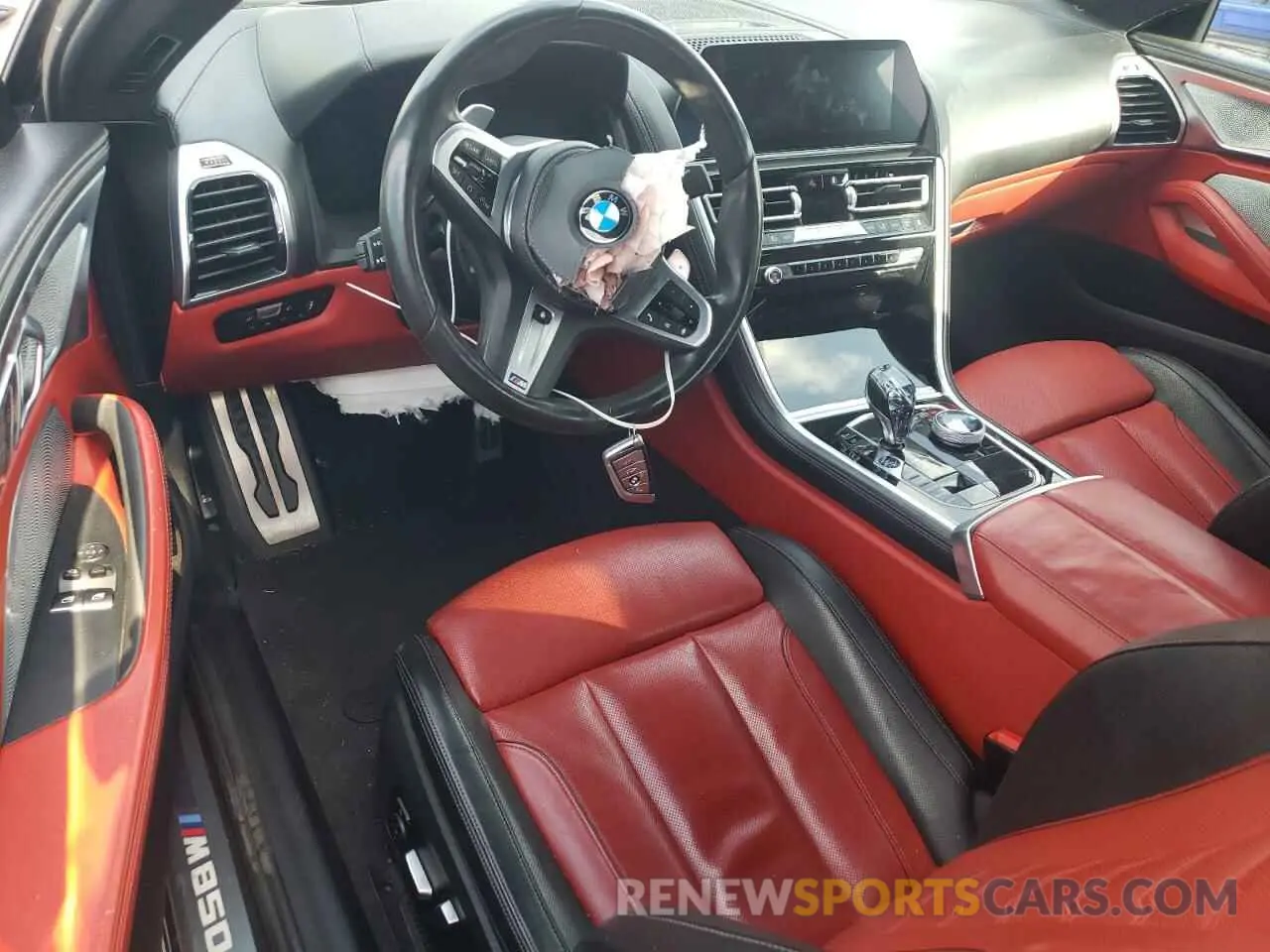 8 Photograph of a damaged car WBABC4C51KBU96056 BMW M8 2019