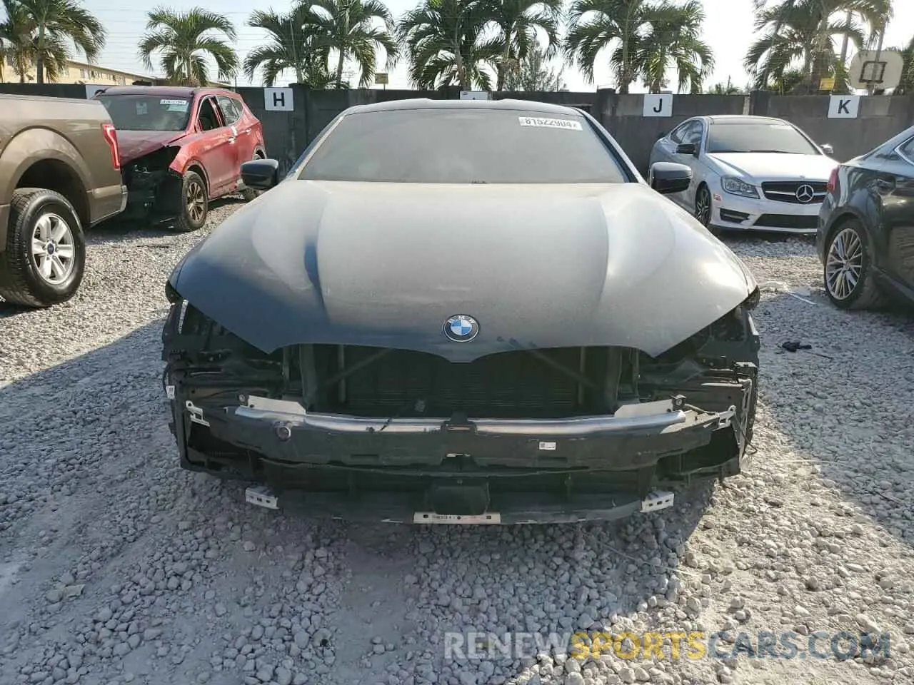 5 Photograph of a damaged car WBABC4C53KBU96351 BMW M8 2019