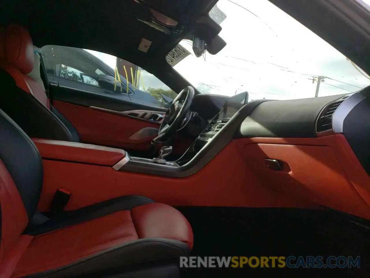 5 Photograph of a damaged car WBABC4C54KBU95614 BMW M8 2019
