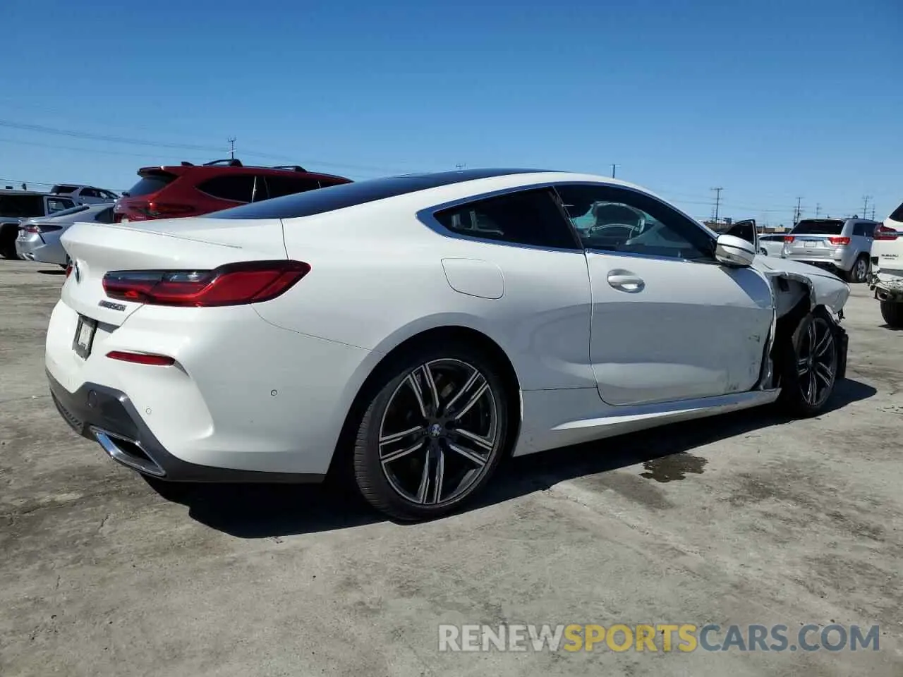 3 Photograph of a damaged car WBABC4C56KBJ35745 BMW M8 2019