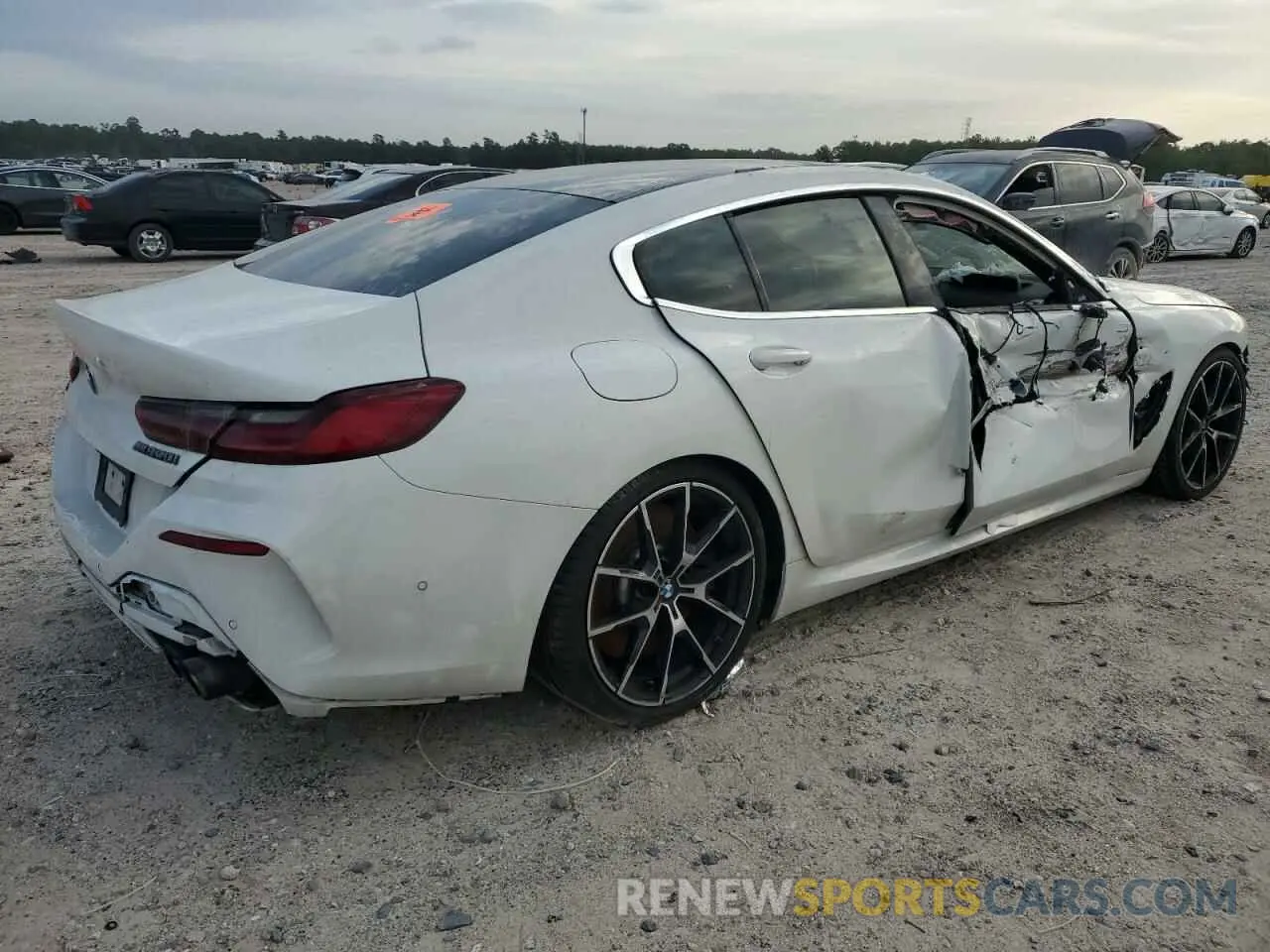 3 Photograph of a damaged car WBAGV8C05LCD42136 BMW M8 2020