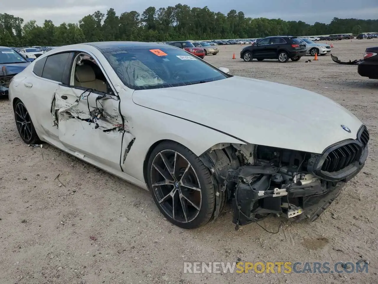 4 Photograph of a damaged car WBAGV8C05LCD42136 BMW M8 2020