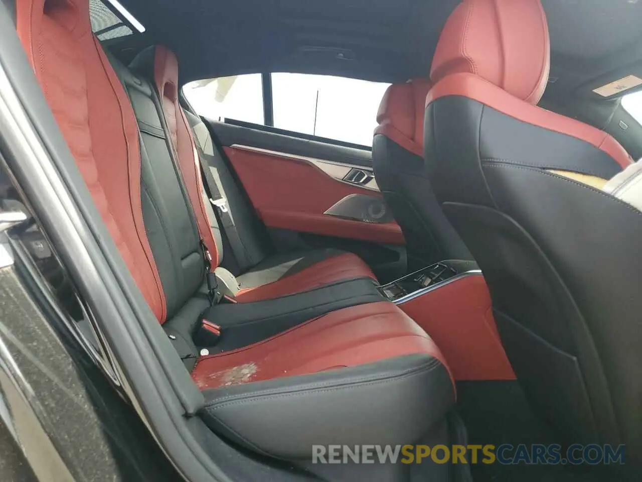 10 Фотография поврежденного автомобиля WBAGV8C07LBP48826 BMW M8 2020