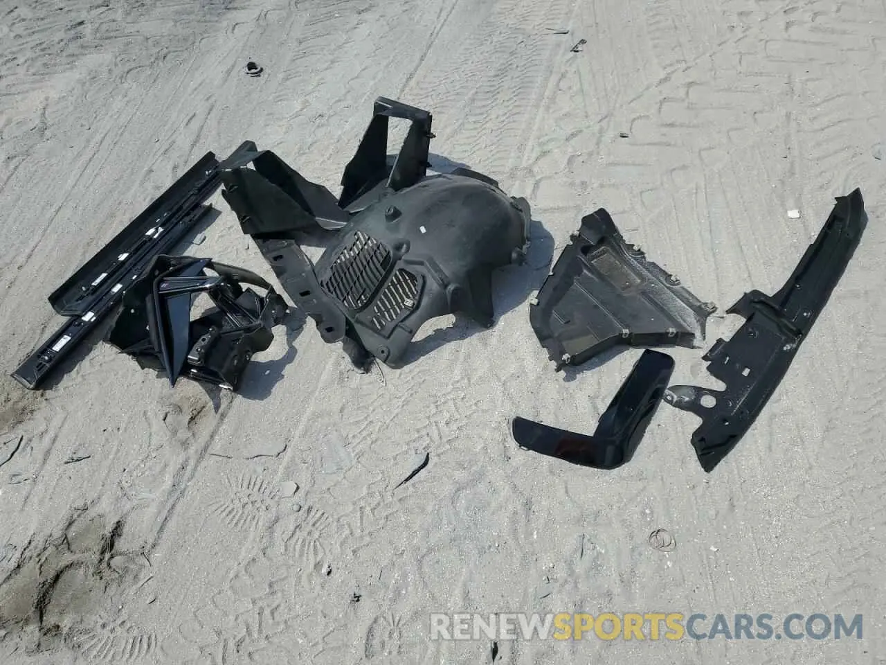 12 Photograph of a damaged car WBSAE0C03LBM08365 BMW M8 2020
