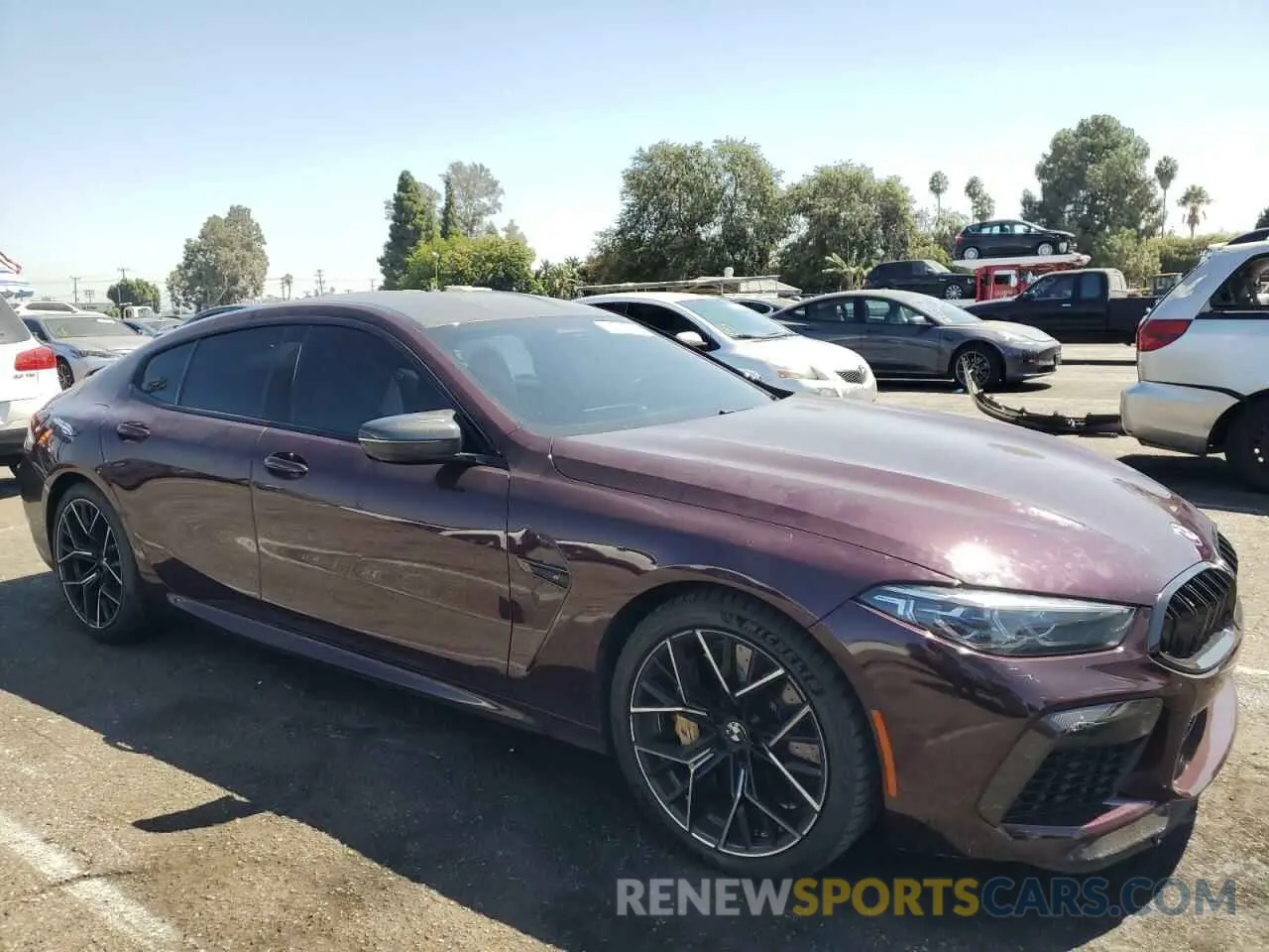 4 Photograph of a damaged car WBSGV0C01LBT81631 BMW M8 2020