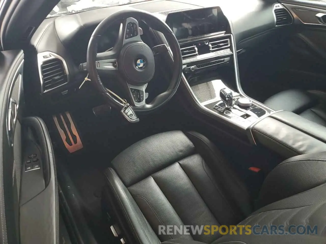 8 Photograph of a damaged car WBABC4C0XMCG35539 BMW M8 2021