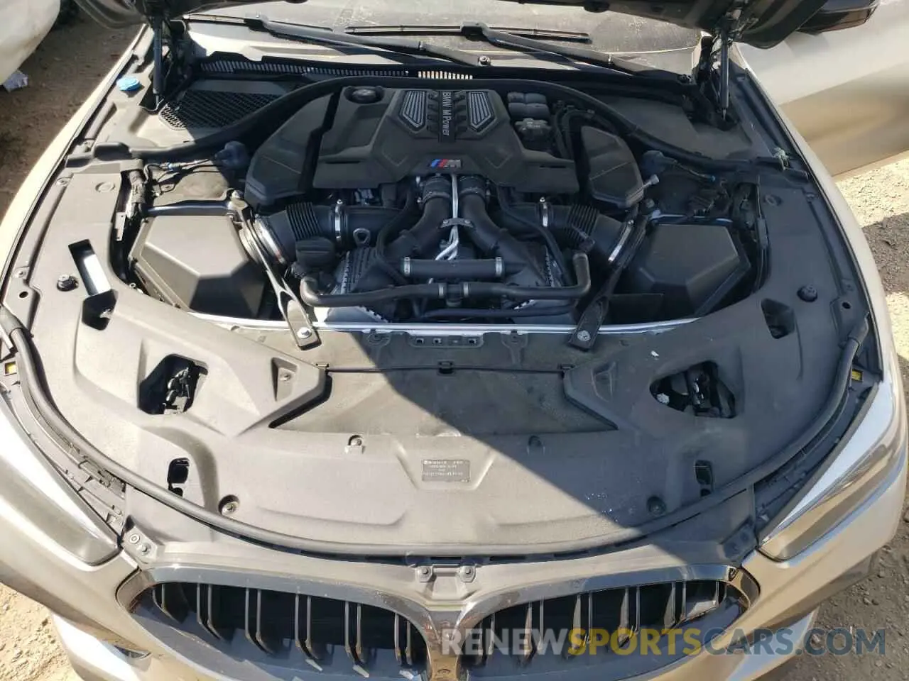 11 Photograph of a damaged car WBSGV0C01MCF26925 BMW M8 2021