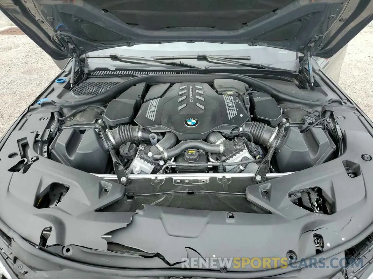 11 Фотография поврежденного автомобиля WBAGV8C07NCG79488 BMW M8 2022