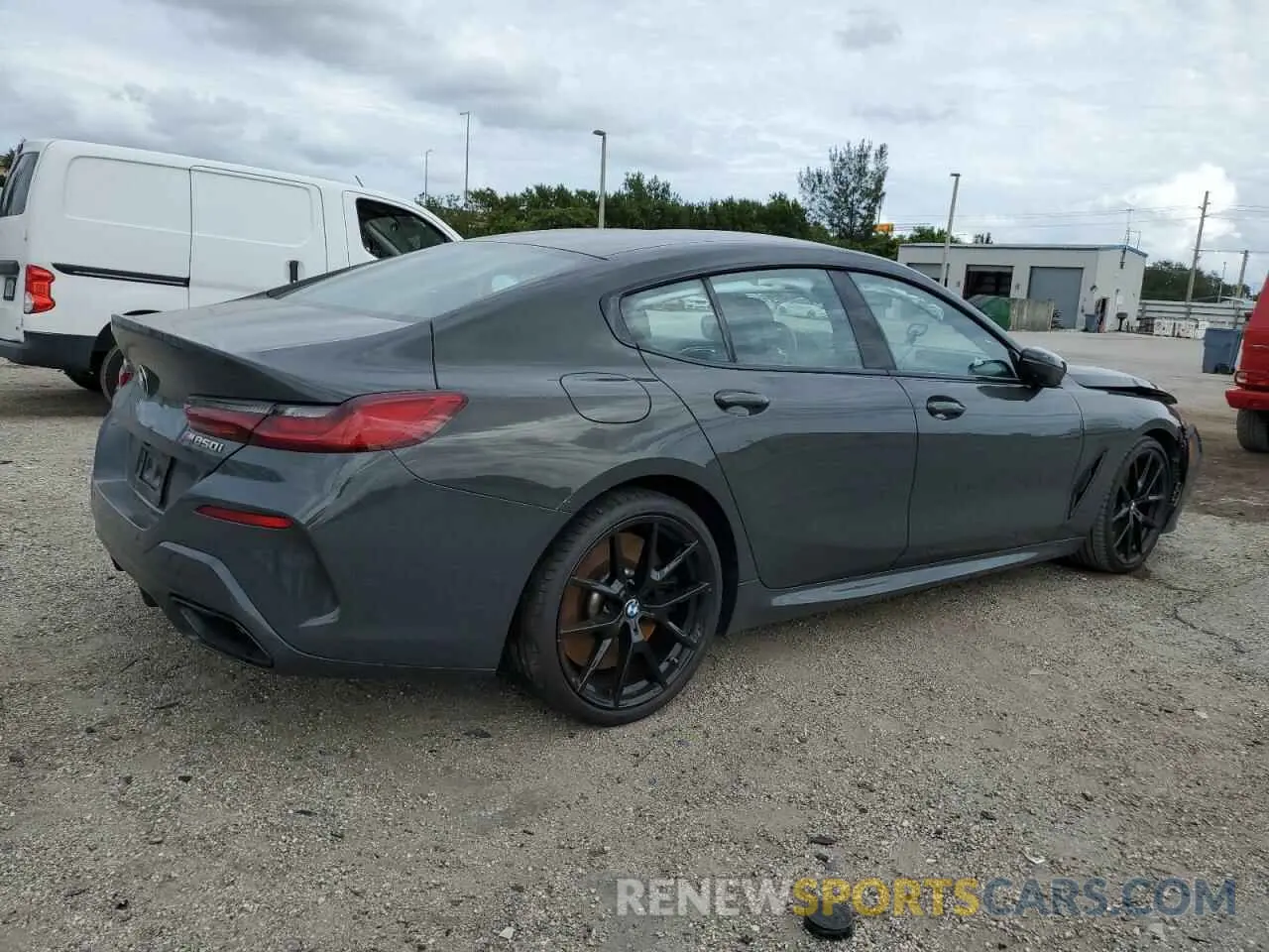 3 Фотография поврежденного автомобиля WBAGV8C07NCG79488 BMW M8 2022