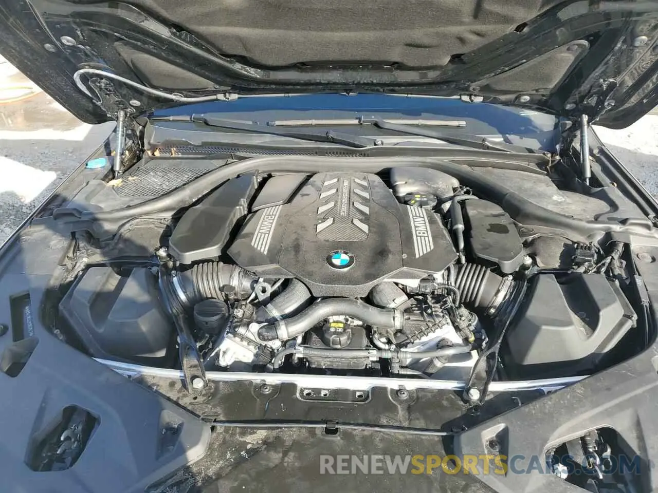 11 Фотография поврежденного автомобиля WBAGV8C02PCK67527 BMW M8 2023