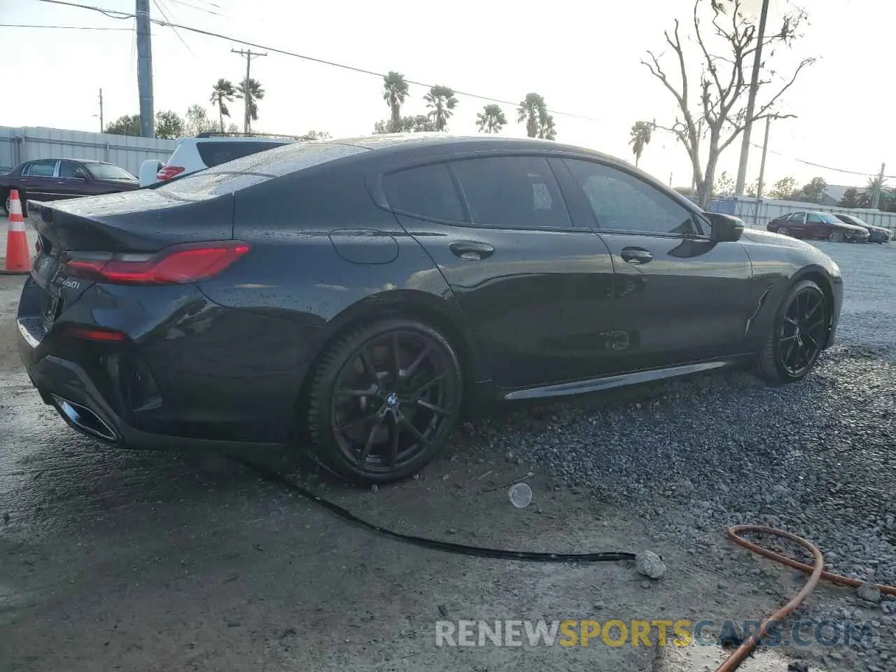 3 Фотография поврежденного автомобиля WBAGV8C02PCK67527 BMW M8 2023