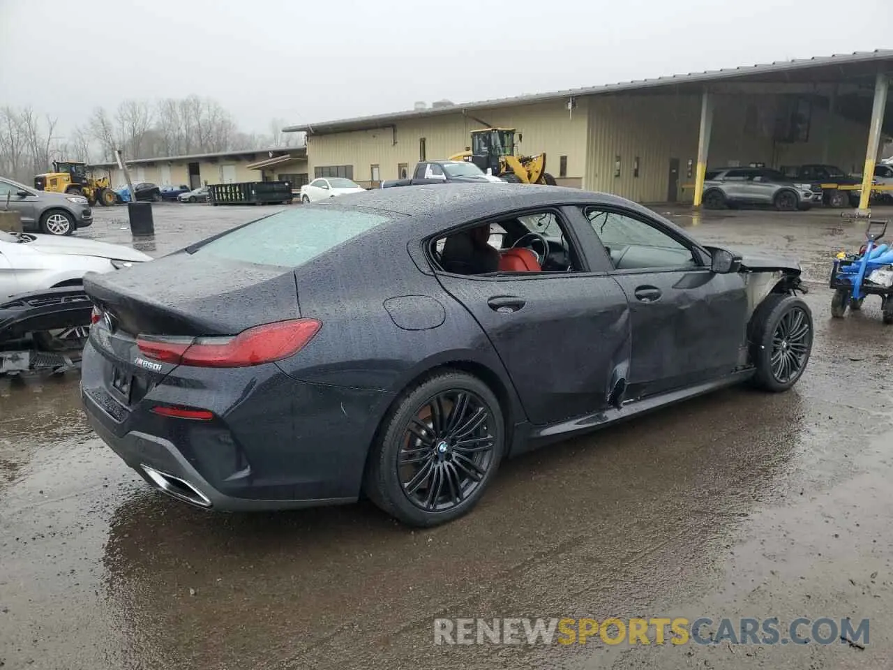3 Фотография поврежденного автомобиля WBAGV8C0XPCK94037 BMW M8 2023