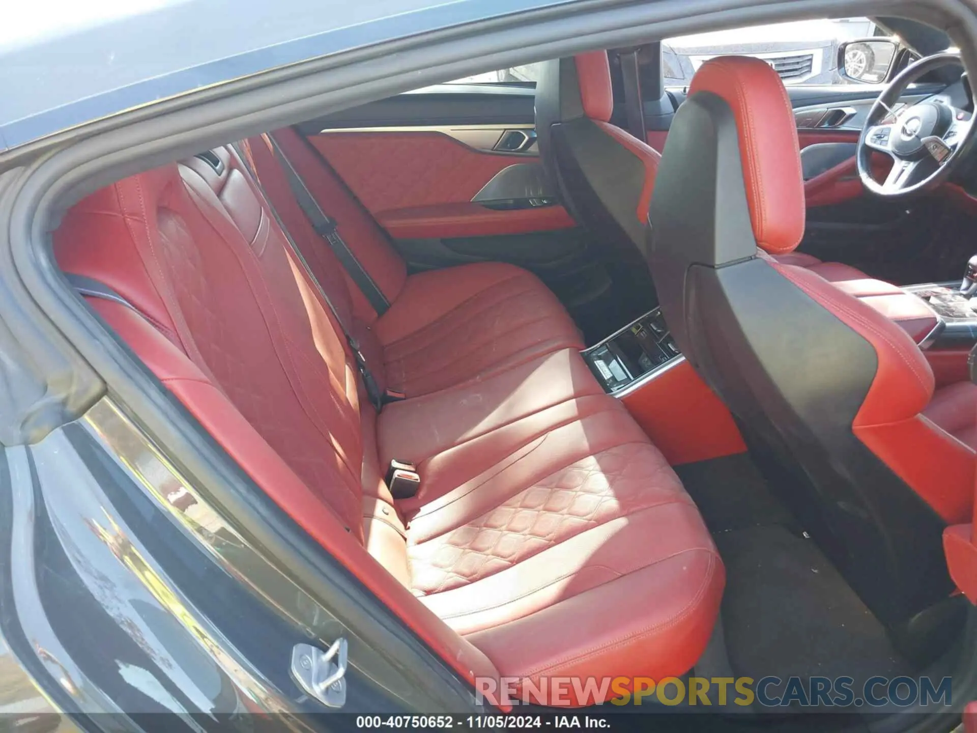 8 Photograph of a damaged car WBSAE0C01PCL57271 BMW M8 2023