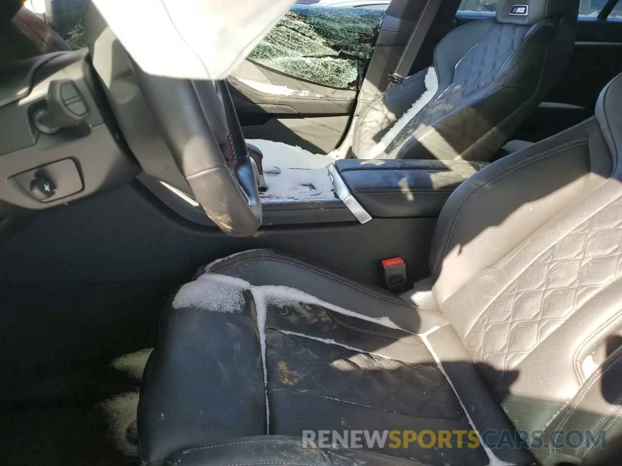 7 Photograph of a damaged car WBSGV0C04PCL02985 BMW M8 2023