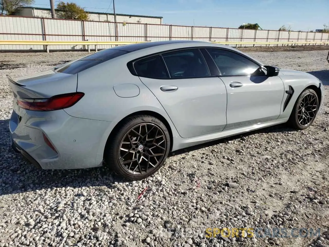 3 Фотография поврежденного автомобиля WBSGV0C0XPCL03073 BMW M8 2023