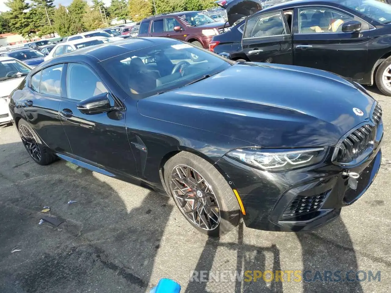 4 Photograph of a damaged car WBSGV0C0XPCM43253 BMW M8 2023