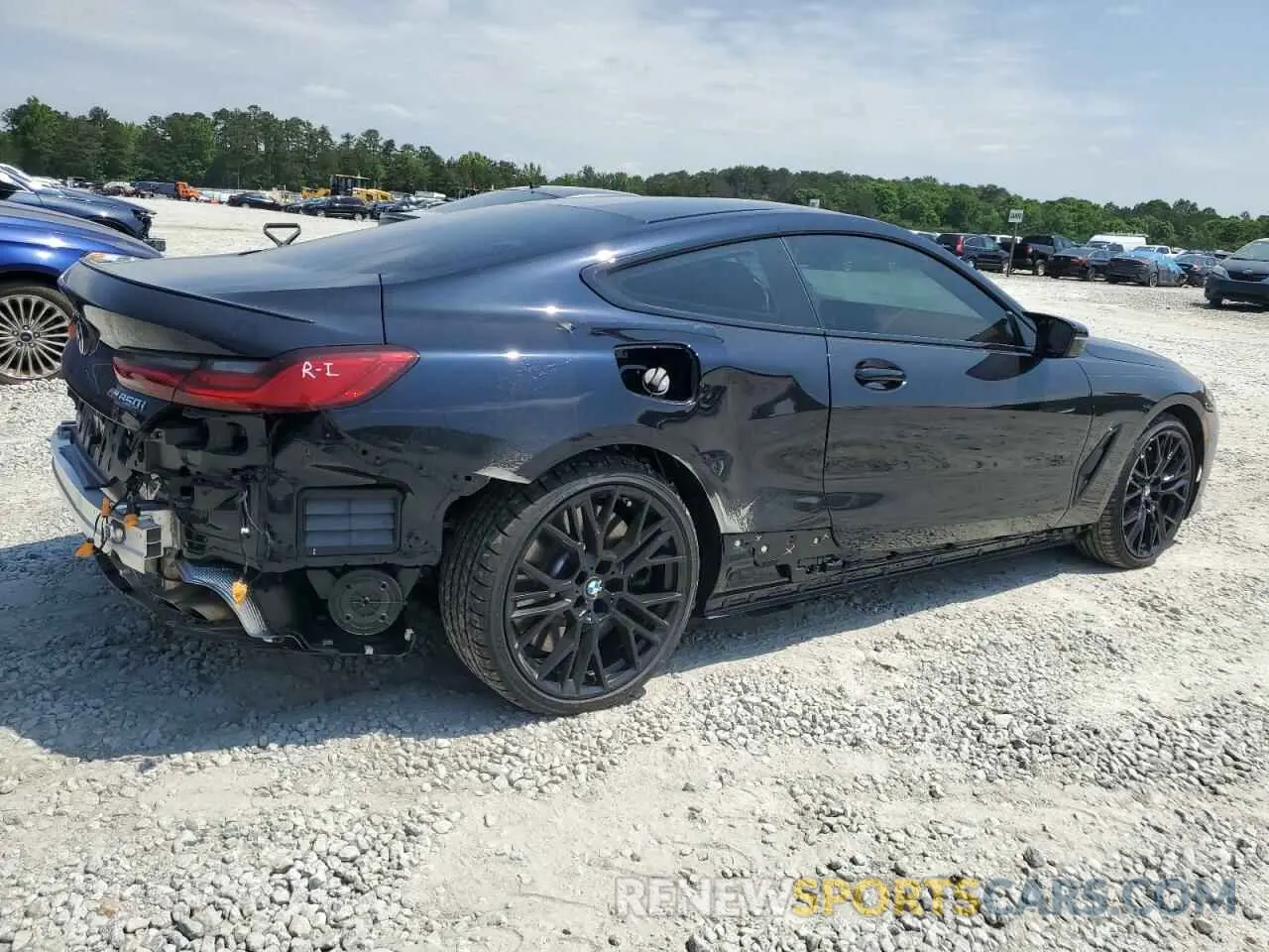 3 Фотография поврежденного автомобиля WBABC4C07RCP90022 BMW M8 2024