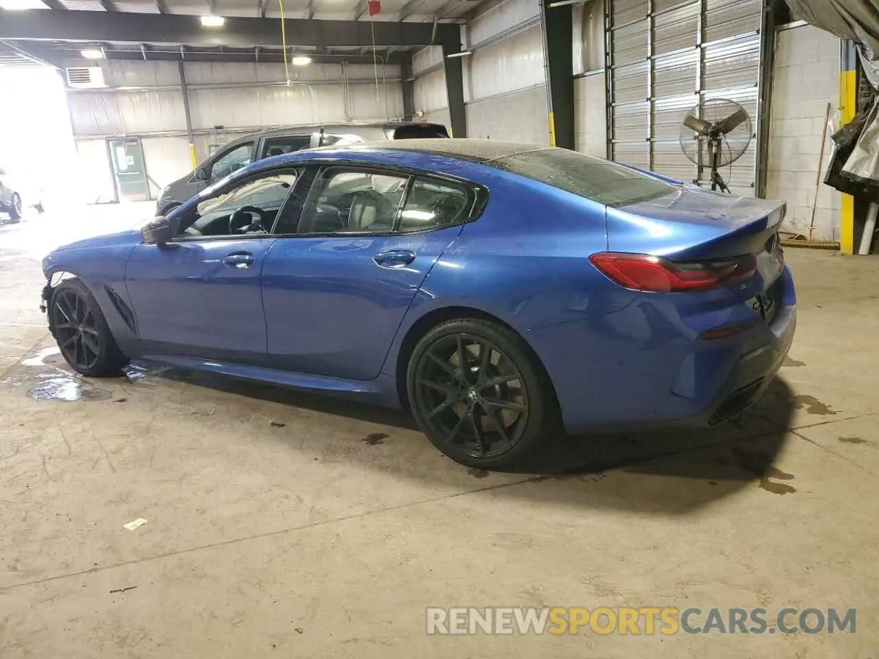 2 Фотография поврежденного автомобиля WBAGV8C07RCP90030 BMW M8 2024