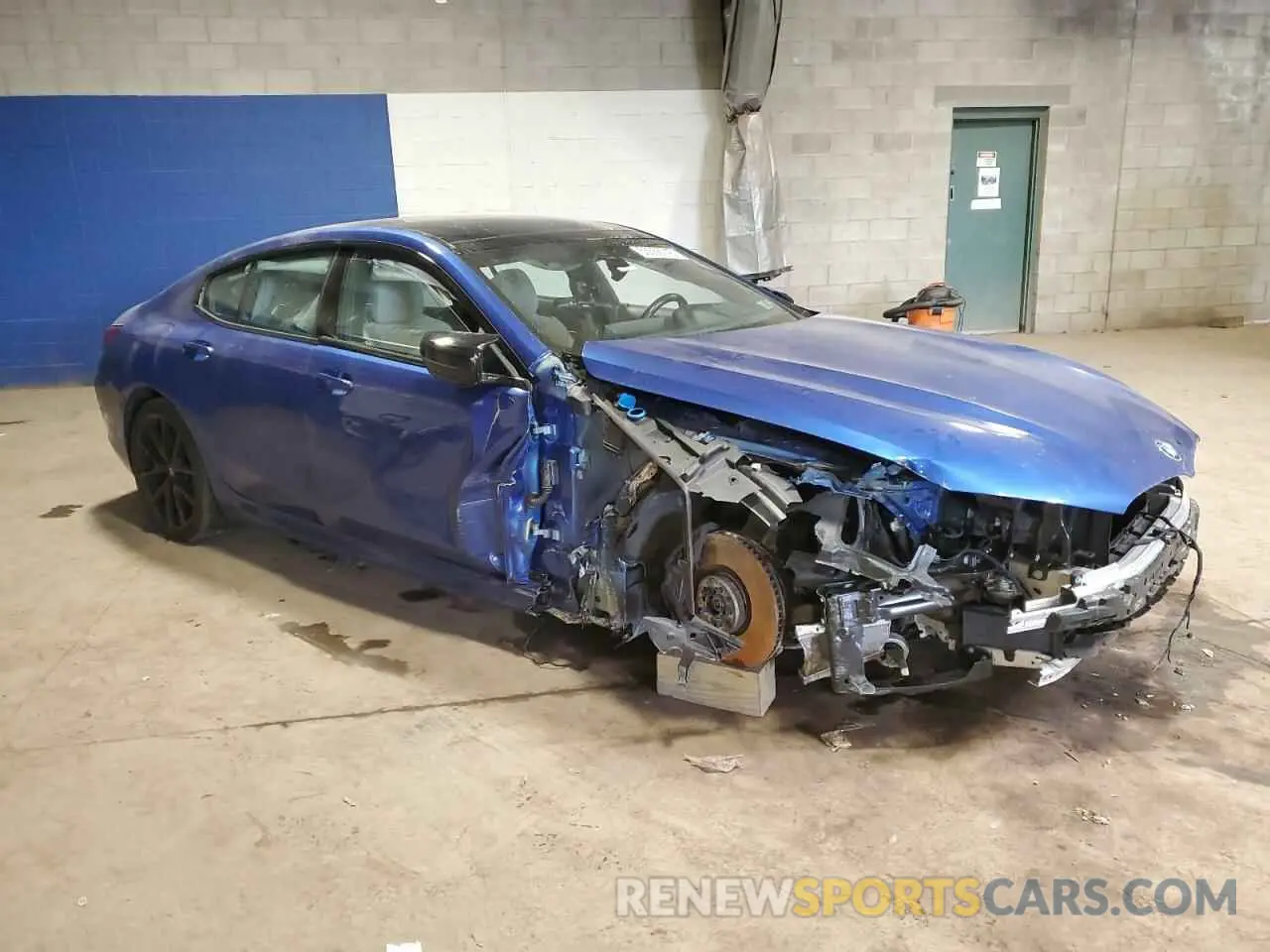 4 Фотография поврежденного автомобиля WBAGV8C07RCP90030 BMW M8 2024