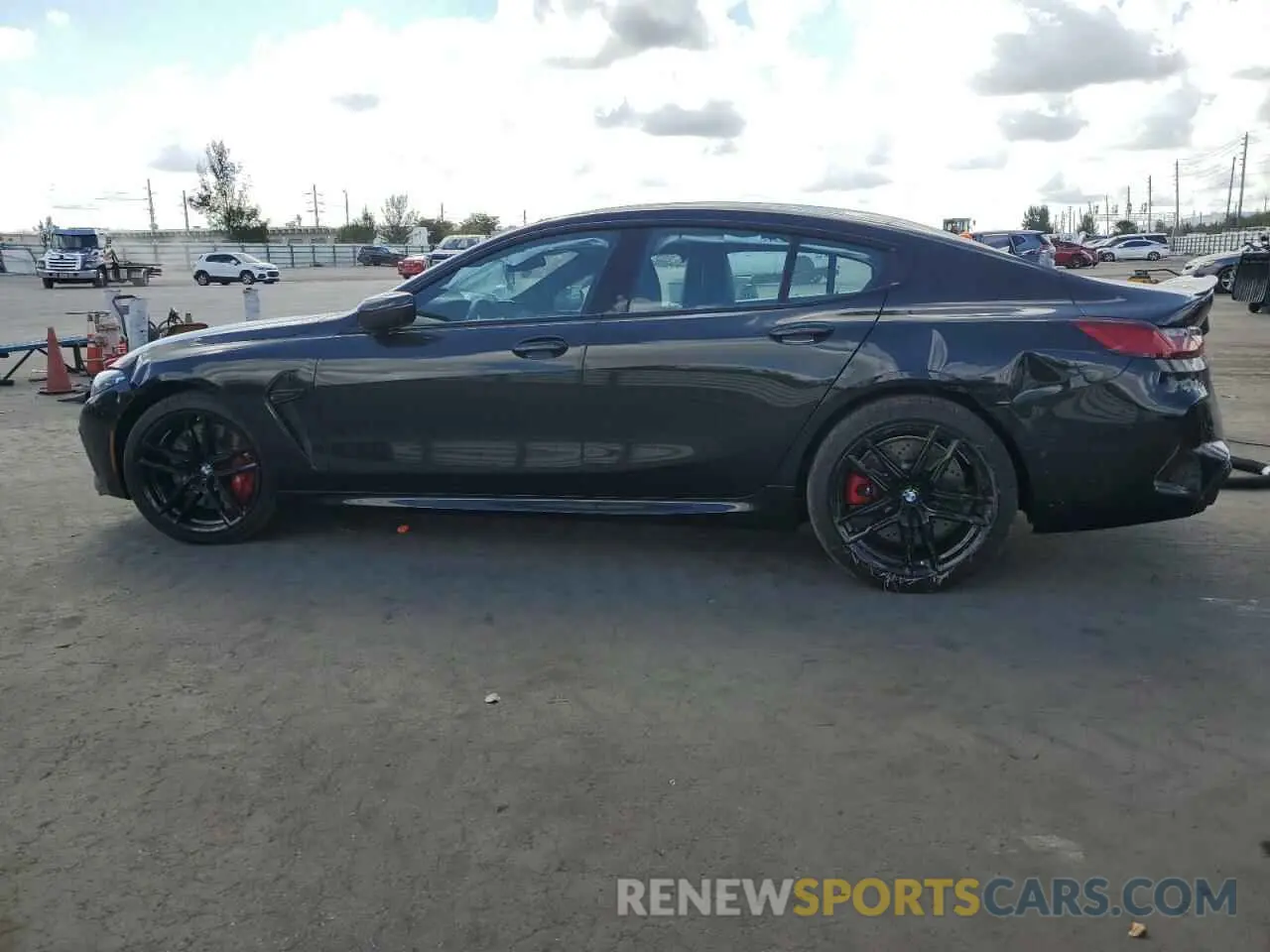 2 Фотография поврежденного автомобиля WBSGV0C09SCU29546 BMW M8 2025