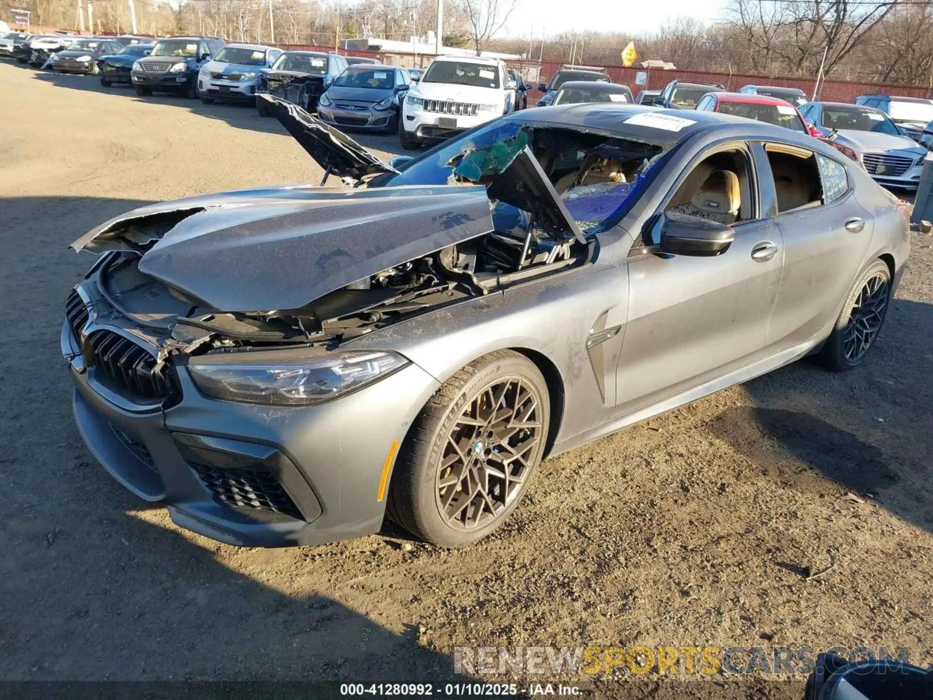 2 Фотография поврежденного автомобиля WBSGV0C07MCF55040 BMW M8 GRAN COUPE 2021