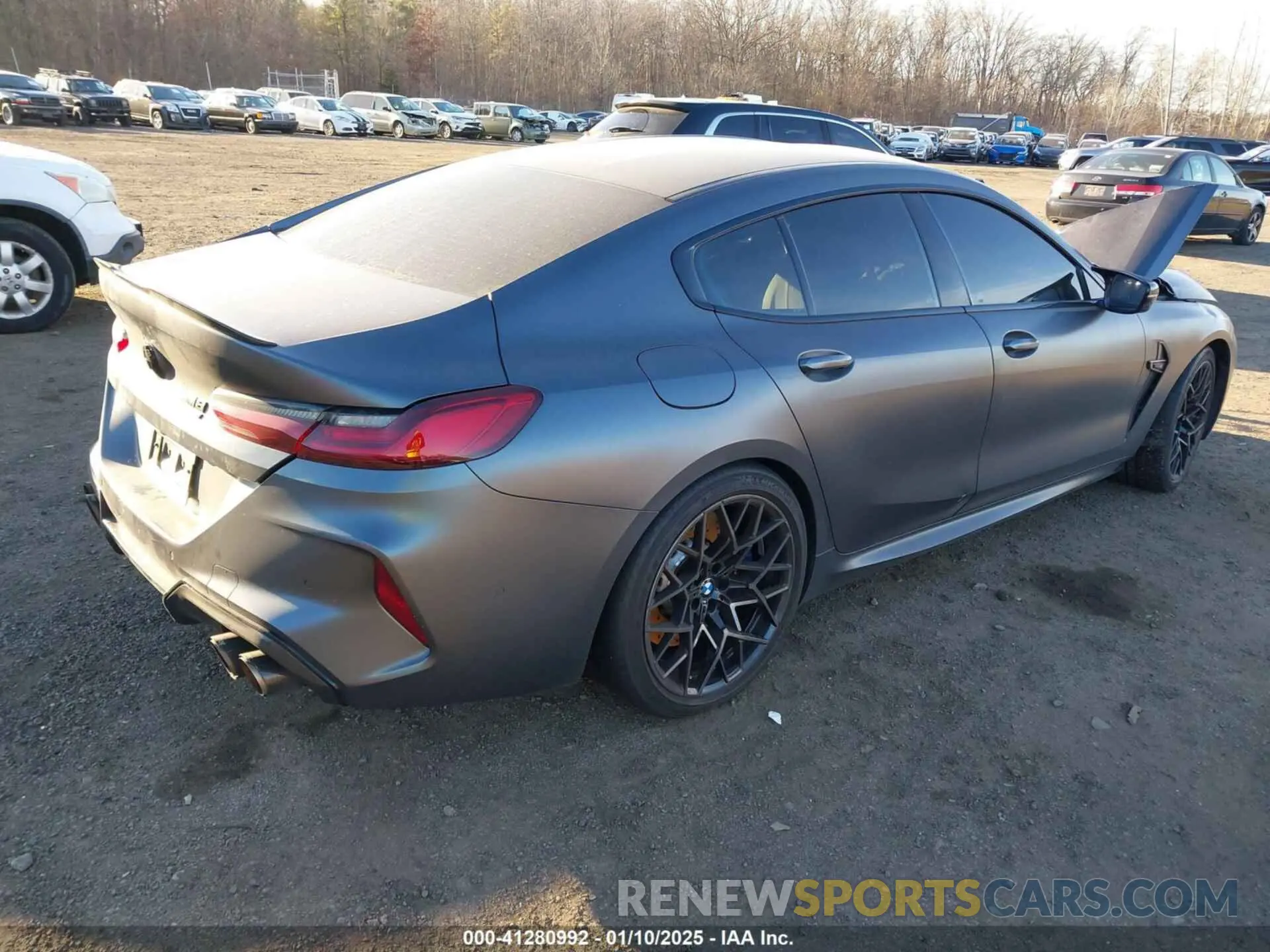 4 Фотография поврежденного автомобиля WBSGV0C07MCF55040 BMW M8 GRAN COUPE 2021