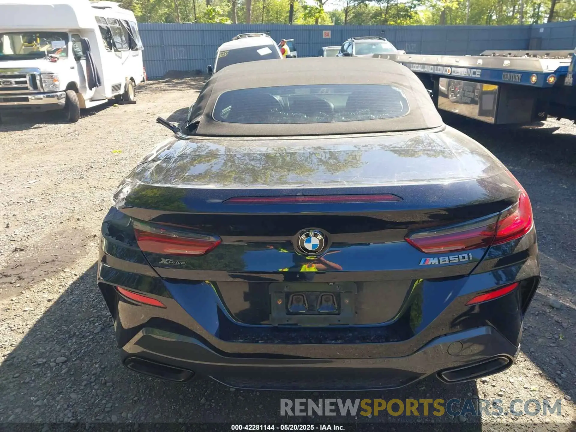 16 Photograph of a damaged car WBAFY4C58KBX29742 BMW M850I 2019