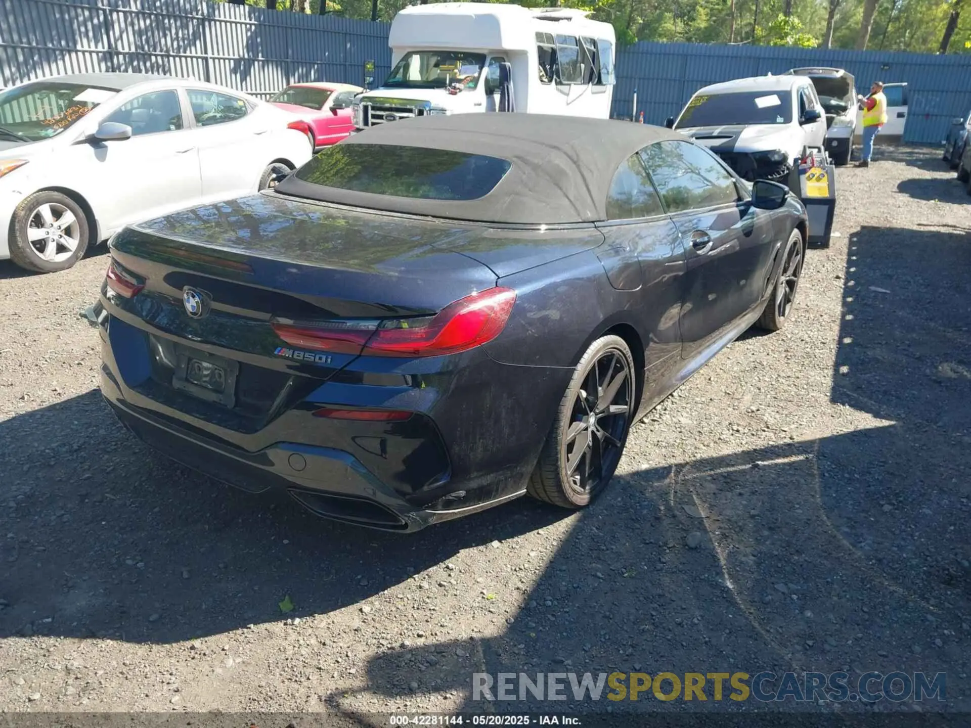 4 Photograph of a damaged car WBAFY4C58KBX29742 BMW M850I 2019